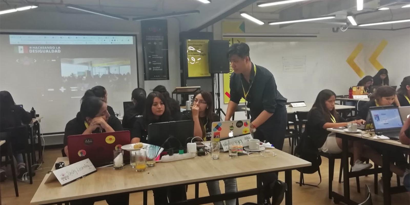 Level 715 - Laboratoria